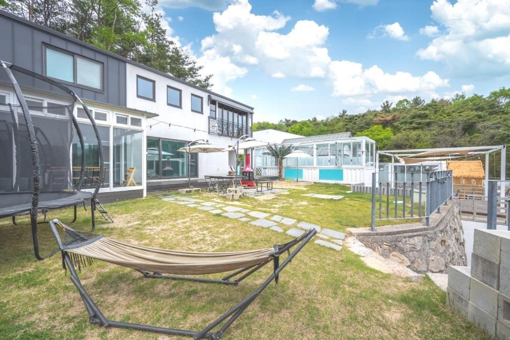 Kyoengju Jng Poolvilla Gyeongju Bilik gambar